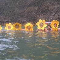 No...it's not cold!  Na, nid yw'n oer!