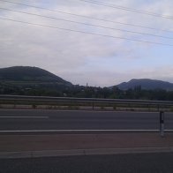 Llinnell syth a llaw rhydd