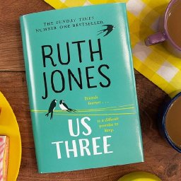 review-us-three-is-a-comforting-read-in-a-world-all-at-sea