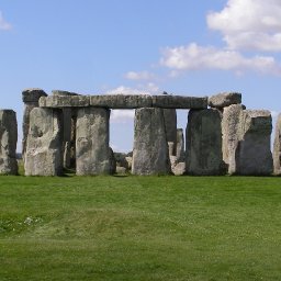owner-of-welsh-coastal-park-wants-stonehenge-back