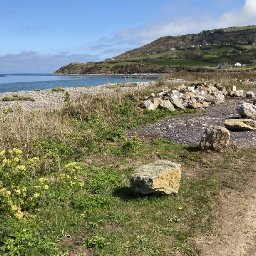 boulders-used-by-mystery-protesters-to-stop-motorhomes-parking-for-free-next-to-popular-beach