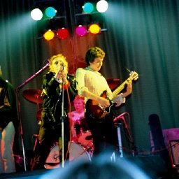 the-great-punk-and-new-wave-pics-from-wales-1976-1984