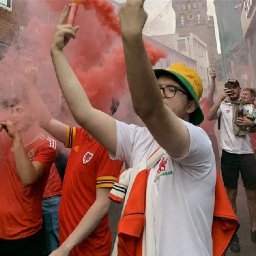 the-brilliant-sights-and-sounds-of-wales-fans-as-the-red-wall-returns