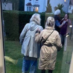 womans-shock-as-american-tourists-start-walking-around-her-garden-at-night