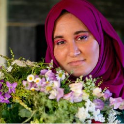 welsh-iraqi-poet-filmmaker-and-artist-hanan-issa-named-national-poet-of-wales