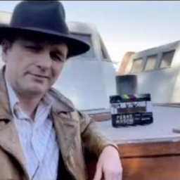 watch-hollywood-star-matthew-rhys-brilliant-spoof-of-jaws-scene