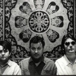 manics-share-unreleased-song-rosebud-from-new-know-your-enemy-reissue