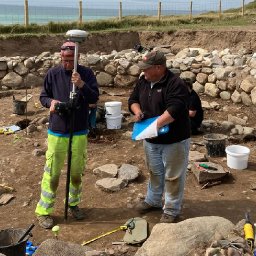 11-pictures-from-the-dinas-dinlle-hill-fort-excavation