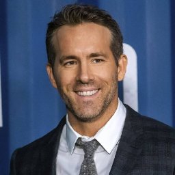 spank-the-united-states-of-america-dragon-award-winner-ryan-reynolds-discloses-his-wishes-from-gareth-bales-wales-in-a