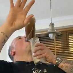 watch-welshman-performs-the-greatest-pub-trick-weve-ever-seen