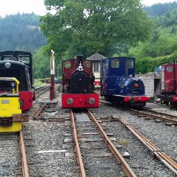 welsh-heritage-railway-offers-the-ultimate-christmas-gift-for-the-steam-train-fanatic
