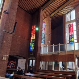 art-experts-give-new-life-to-stunning-church-windows