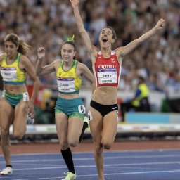 para-athlete-olivia-breen-is-named-welsh-sports-personality-of-2022