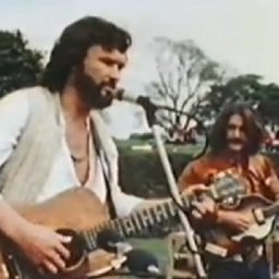are-you-not-entertained-when-kris-kristofferson-played-caerleons-roman-amphitheatre