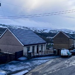 schools-close-across-wales-as-snow-and-ice-cause-hazardous-conditions
