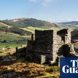 sarn-helen-by-tom-bullough-review-notes-from-a-small-country