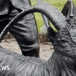 wrexham-royal-welch-fusilier-and-goat-sculpture-unveiled