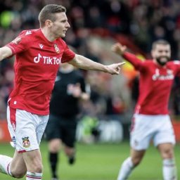 watch-paul-mullin-hits-hat-trick-as-five-star-wrexham-reclaim-top-spot