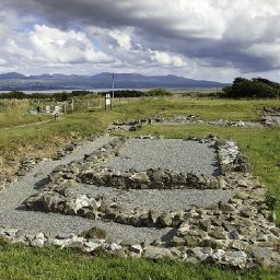 welsh-medieval-court-which-was-buried-for-centuries-is-sold-for-17000