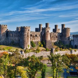 visitors-flock-back-to-historic-welsh-sites