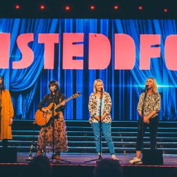 pedair-win-welsh-language-album-of-the-year