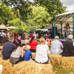 street-food-and-sweet-treats-at-the-amgueddfa-cymru-food-festival-at-st-fagans