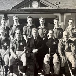 veteran-hockey-international-presented-with-welsh-cap-at-the-age-of-96