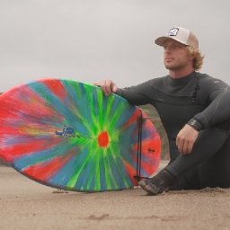 story-of-wales-first-surfing-world-champion-to-feature-in-itv-series