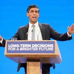 sunak-announces-electrification-of-north-wales-railway-line