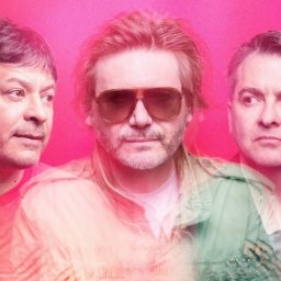 manics-and-suede-add-extra-date-at-cardiff-castle