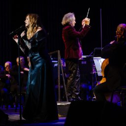 review-both-sides-now-celebrating-joni-mitchell-llais-festival
