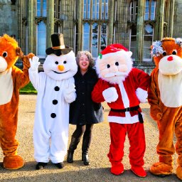 four-santas-and-an-exorcist-del-hughes-gets-frighteningly-festive