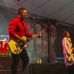 gallery-manic-street-preachers-at-llangollen-international-eisteddfod